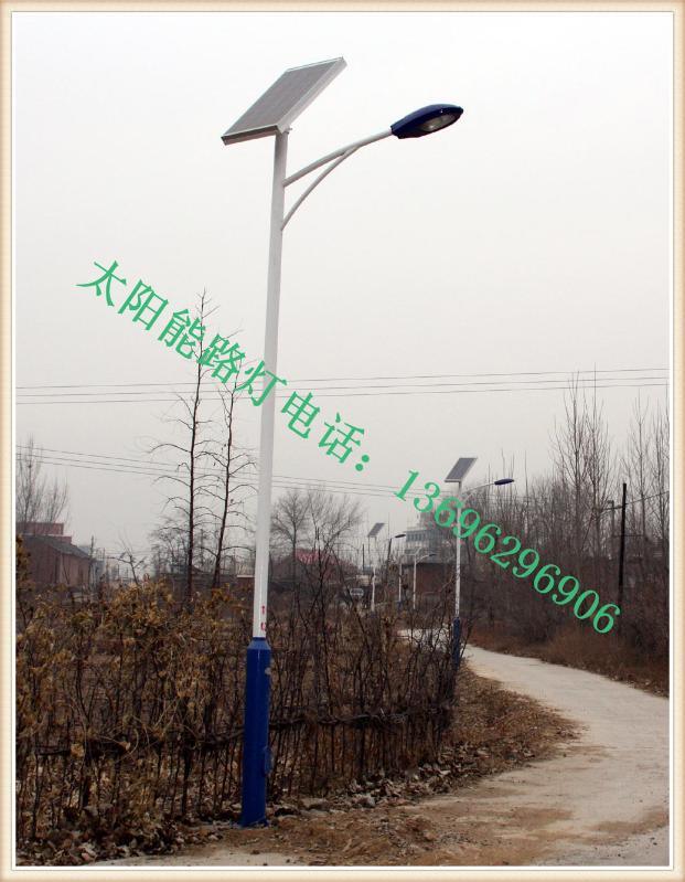 農(nóng)村專用太陽(yáng)能路燈 各種型號(hào)的太陽(yáng)能路燈價(jià)格 太陽(yáng)能路燈批發(fā)