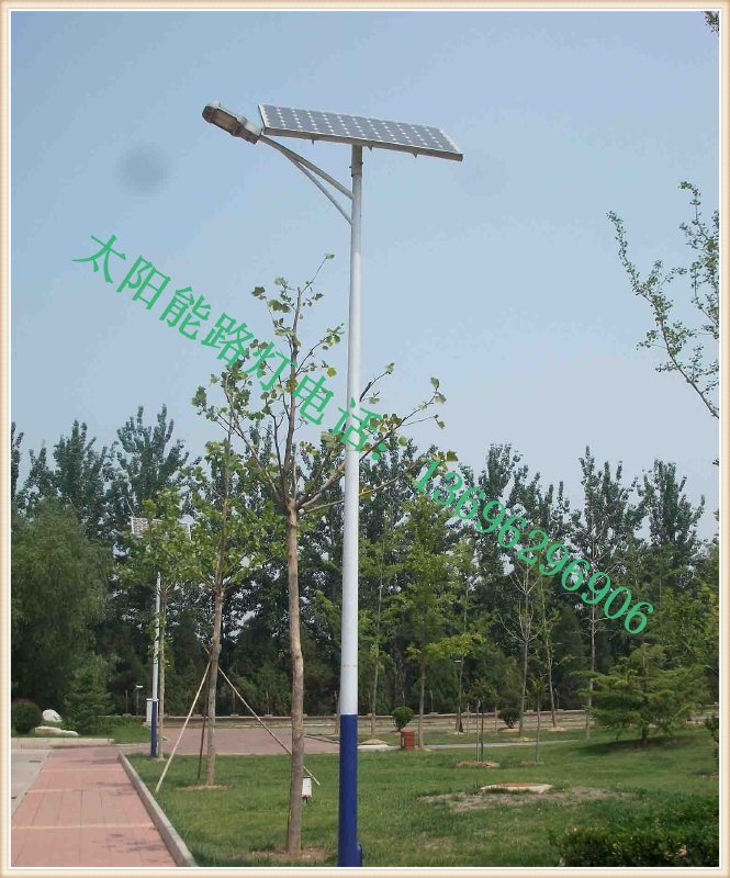 使用壽命長(zhǎng)的類(lèi)型太陽(yáng)能路燈，綠色環(huán)保的太陽(yáng)能路燈，太陽(yáng)能路燈